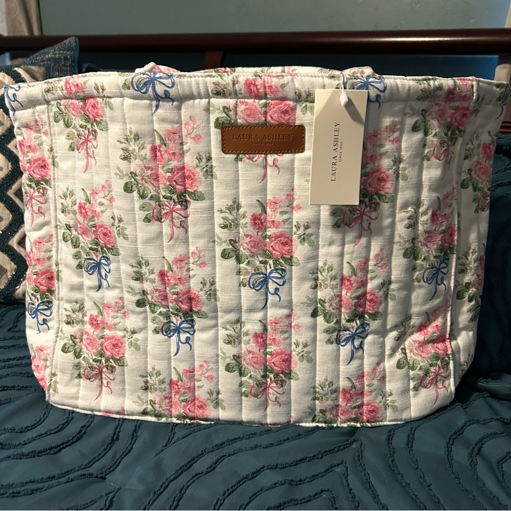 Laura Ashley Floral Quilted Tote Bag - Pink and White New with tags!